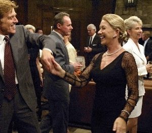 Robert Redford con Helen Mirren in una scena del film In ostaggio