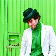 Romain Duris in una scena del film Exils