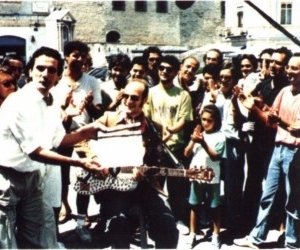 Massimo Troisi sul set di Pensavo fosse amore invece era un calesse