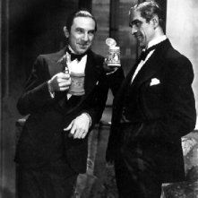 Boris Karloff e Bela Lugosi in una scena di La moglie di Frankenstein