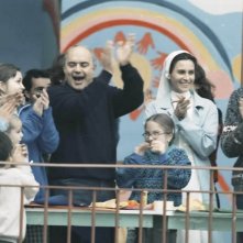 Luca Zingaretti con Alessia Goria in una scena del film Alla luce del sole