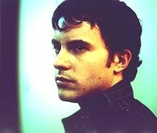 Lucas Crespi in una scena di Nicotina - La vita senza filtro