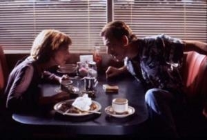 Amanda Plummer e Tim Roth in una scena di Pulp Fiction