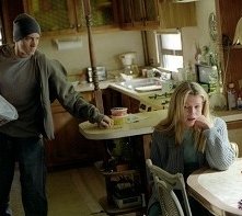 Eminem und Kim Basinger in una scena di 8 Mile
