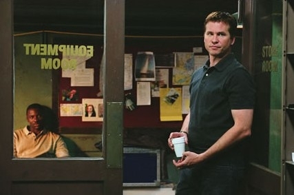 Una scena con Val Kilmer