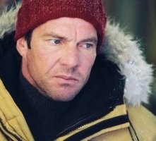 Dennis Quaid in una scena di The Day After Tomorrow - L'alba del giorno dopo