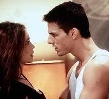 Emmanuelle Béart e Tom Cruise in una scena di Mission: Impossible
