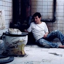 Leigh Whannell in una sequenza di Saw - L'enigmista