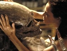 Sigourney Weaver è la protagonista Alien: La clonazione