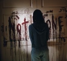 Halle Berry in una scena inquietante di Gothika