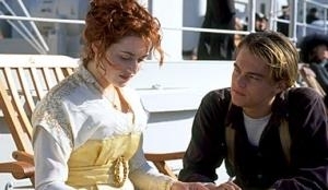Kate Winslet e Leonardo DiCaprio in una scena di Titanic di James Cameron