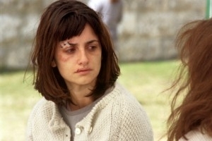 Penélope Cruz in una scena di Gothika (2003)