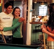 Jason Biggs, Shannon Elizabeth e Alyson Hannigan in una scena di American Pie 2