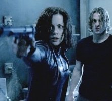 Kate Beckinsale E Scott Speedman In Una Scena Di Underworld 5753