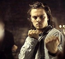 DiCaprio in una scena di Gangs of New York
