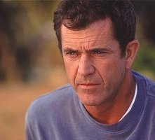 Mel Gibson in una scena di Signs