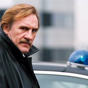 Gerard Depardieu in una scena di 36 quai des orfevres