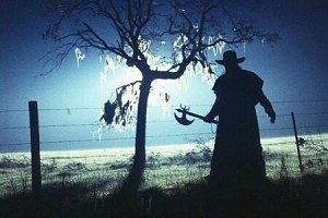 Jonathan Breck in una scena di Jeepers Creepers - Il canto del diavolo