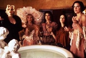 Madonna in una scena di Four Rooms