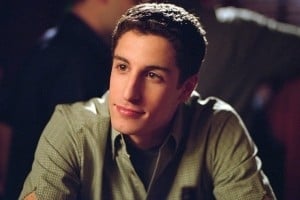 Primo piano di Jason Biggs in una scena di American Pie