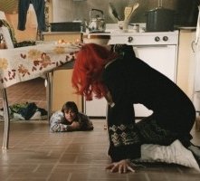 Jim Carrey e Kate Winslet in una scena di Se mi lasci ti cancello