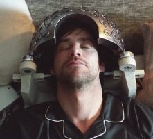 Carrey in una scena di Se mi lasci ti cancello