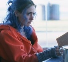 Kate Winslet in una scena di Se mi lasci ti cancello