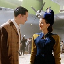 Leonardo DiCaprio e Kate Beckinsale in una scena di The Aviator