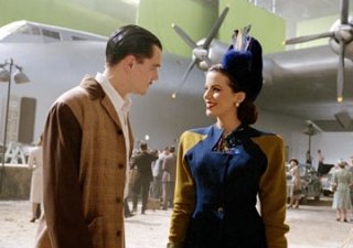 Leonardo DiCaprio e Kate Beckinsale in una scena di The Aviator