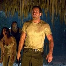 Salli Richardson, Karl Yune e Johnny Messner in una scena di Anaconda: alla ricerca dell'orchidea maledetta