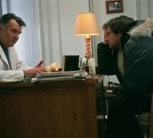 Tom Wilkinson E Jim Carrey In Una Scena Di Se Mi Lasci Ti Cancello 5993