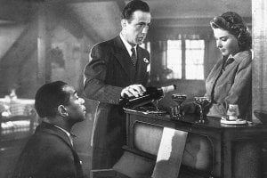 Dooley Wilson, Humphrey Bogart e Ingrid Bergman in una scena di Casablanca