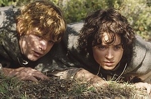 Elijah Wood e Sean Astin in una scena di Il signore degli anelli - Le due torri