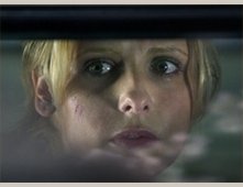 L'attrice Sarah Michelle Gellar in una scena di The Grudge