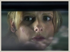 L'attrice Sarah Michelle Gellar in una scena di The Grudge