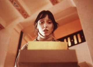 Shelley Duvall fa una inquietante scoperta in una scena di Shining