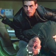 Tom Cruise e Samantha Morton in una scena di Minority Report