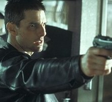 Tom Cruise in una scena d'azione del film Minority Report