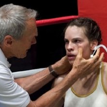 Clint Eastwood con Hilary Swank in una scena di Million Dollar Baby