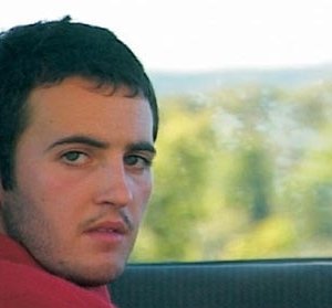 Matteo Rulli in una scena de 'Un silenzio particolare'