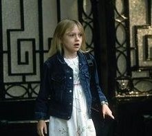Dakota Fanning in una sequenza di Man on fire
