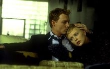 Johnny Depp E Charlize Theron In Una Scena Di The Astronaut S Wife 6793