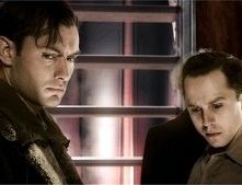 Jude Law E Giovanni Ribisi In Una Scena Di Sky Captain And The World Of Tomorrow 6844
