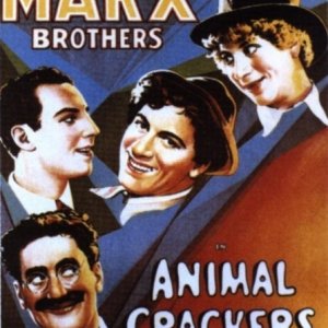 La locandina di Animal Crackers