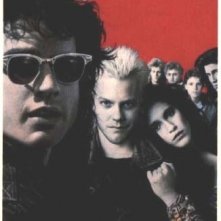 La locandina di Ragazzi perduti