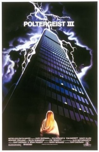 La locandina di Poltergeist III: ci risiamo