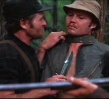 UNa scena del film Un tranquillo week-end di paura