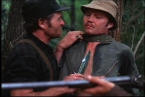 UNa scena del film Un tranquillo week-end di paura