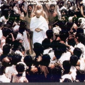 La locandina di Gandhi
