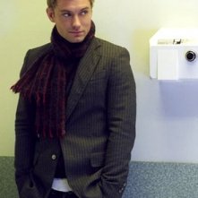 Jude Law in una scena di Alfie